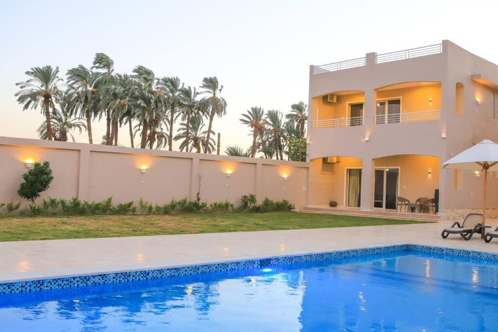 Royal Nile - Nile View 1 *